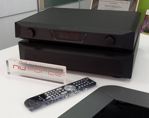 Nuforce AVP-18 и MCA-20 Nuforce AVP-18 и MCA-20